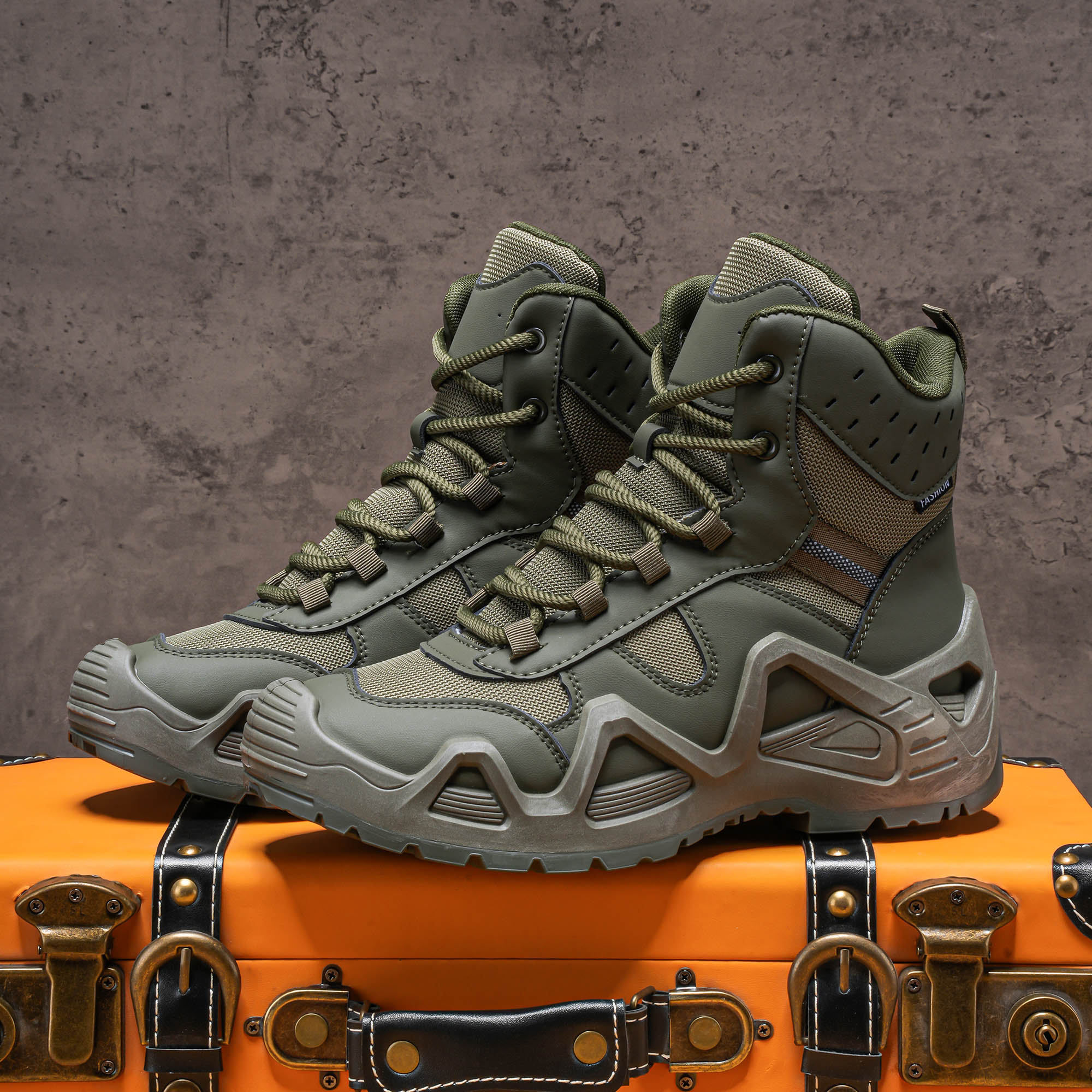 Men'S Fashion News - Men's high top boots, hiking boots,