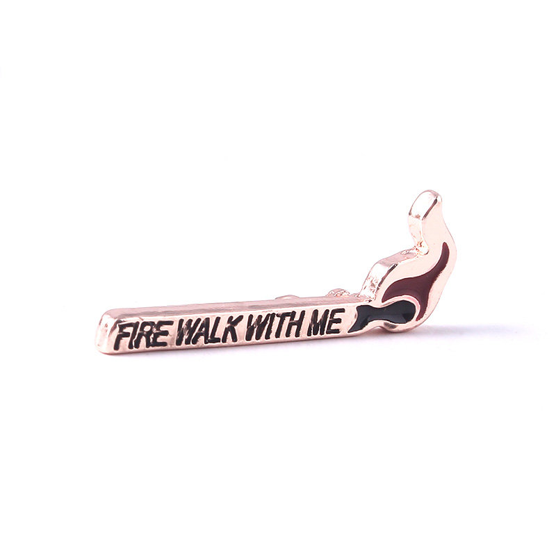 Twin Peaks Enamel Badge Brooch - Jeans Shirt Fashion For Men recensione e prezzo