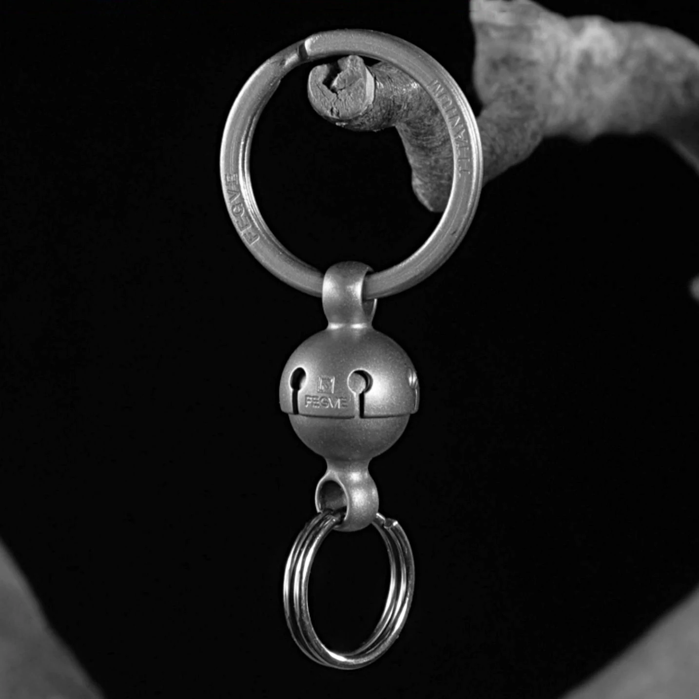 360° Titanium Key Chain Men Wo - Mens Xmas Fashion recensione e prezzo