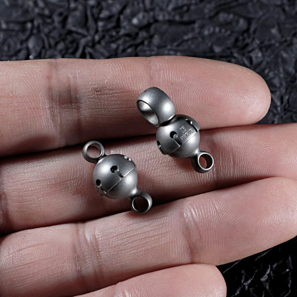 360° Titanium Key Chain Men Wo - Mens Xmas Fashion recensione e prezzo